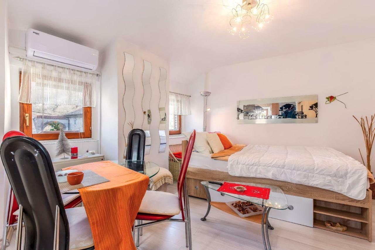 Studio-Apartman Dejan 巴卡尔 外观 照片